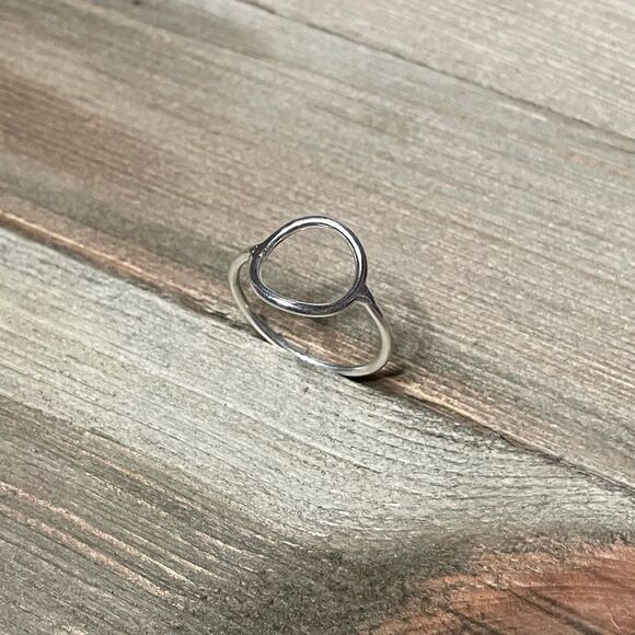 Tiny Delicate  Circle Ring Sterling Silver 925 Size 8 Minimalist Jewelery - Picture 10 of 14